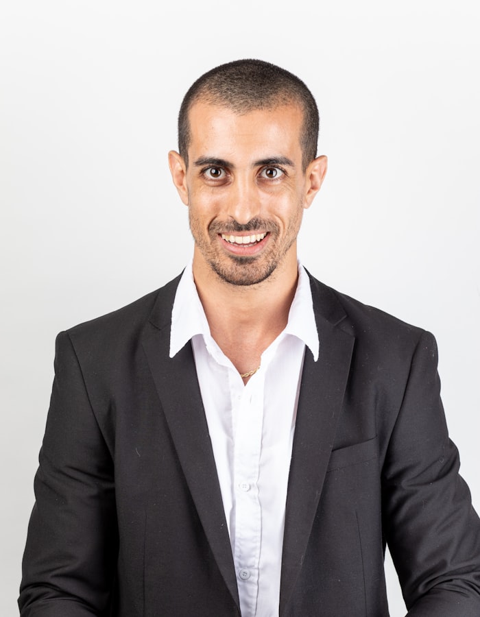Omar Al-Rashid — sample portrait